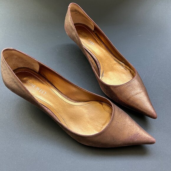 Nine West Bronze Suede Shoes, Size 7M - Picture 1 of 4
